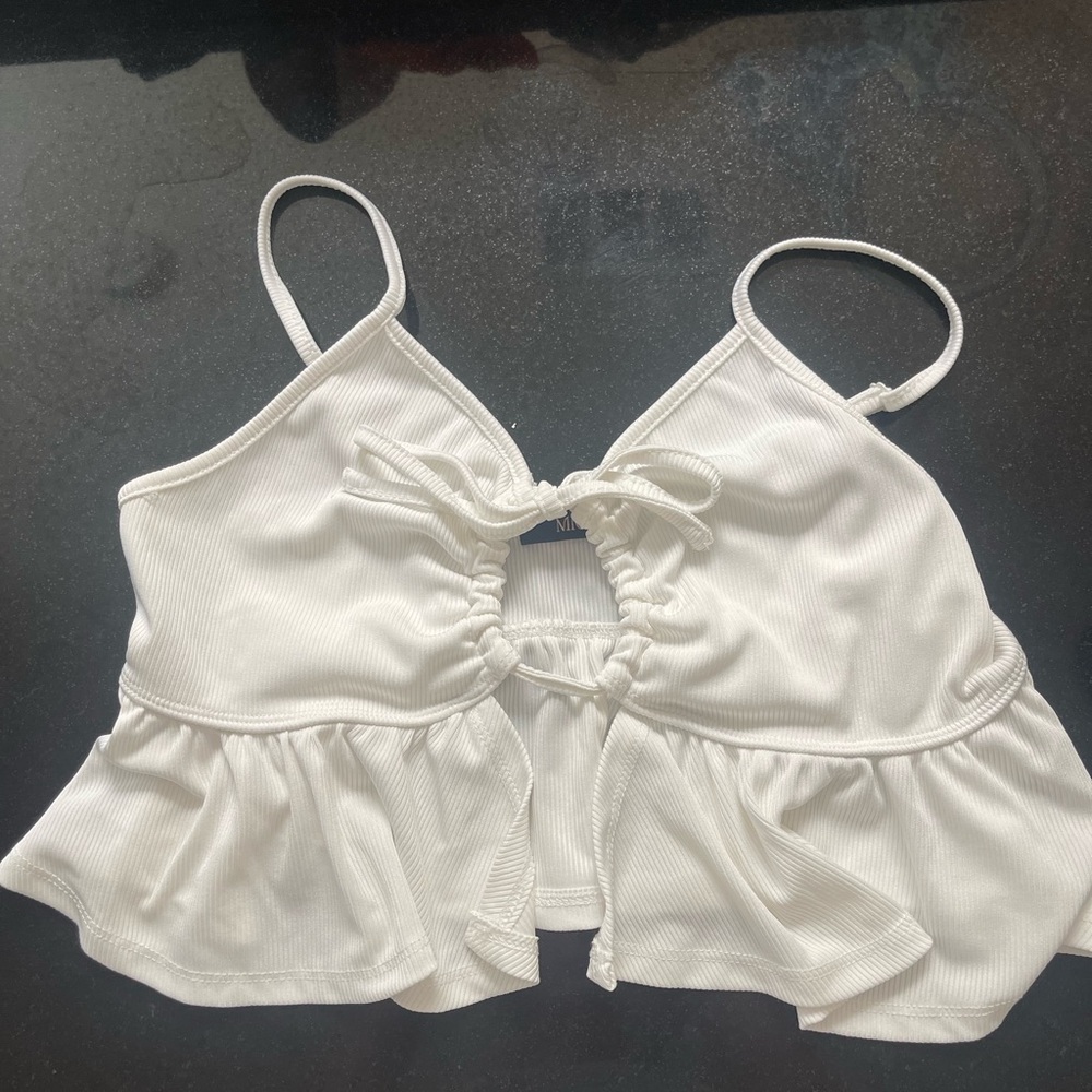 Micas White Cutout tie crop top